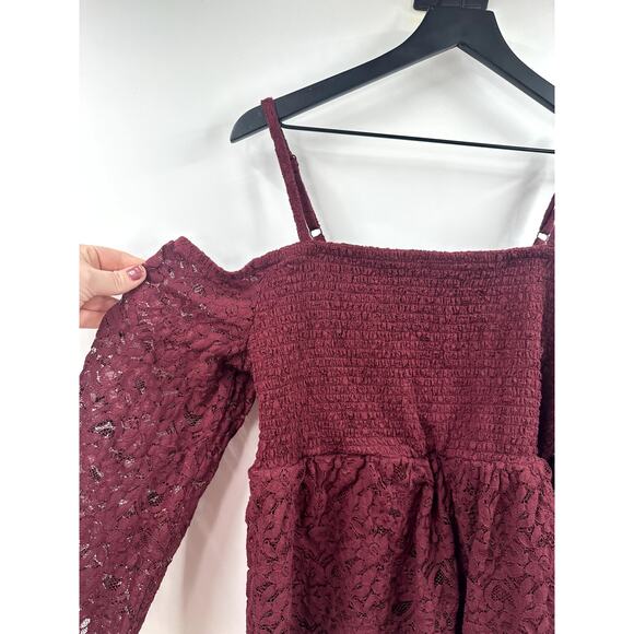 Torrid Burgundy Babydoll Lace Smocked Cold Shoulder Top Size 2 Plus Size - Picture 3 of 9